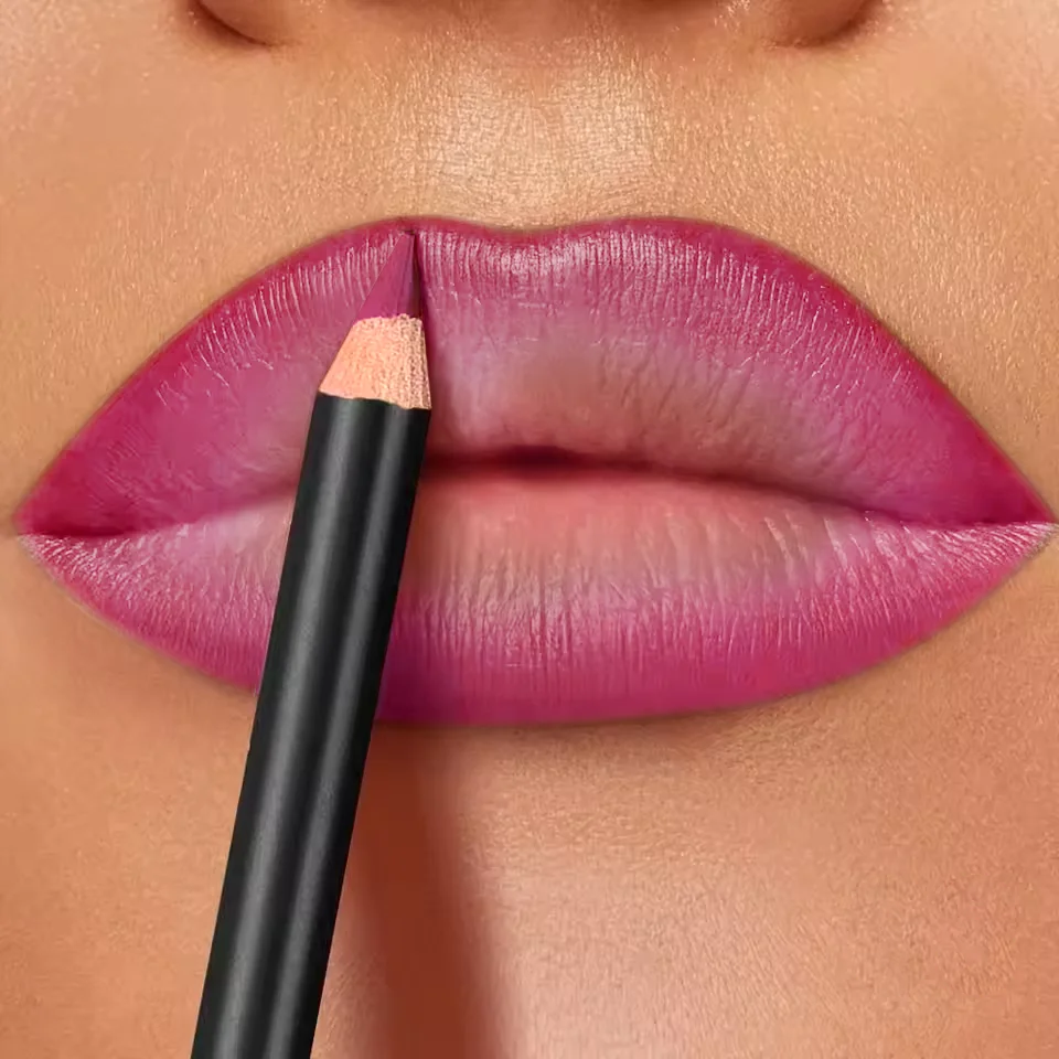 Crayon à lèvres mat, teinte Fuchsia Éclatant
