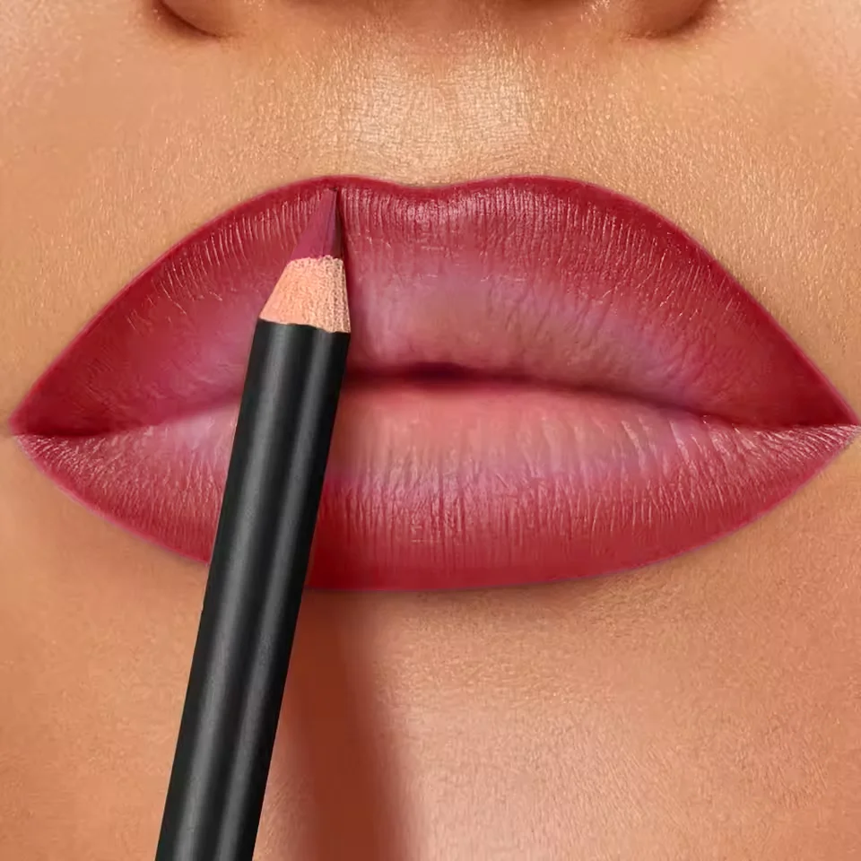 Crayon à lèvres mat, teinte Cerise Glamour