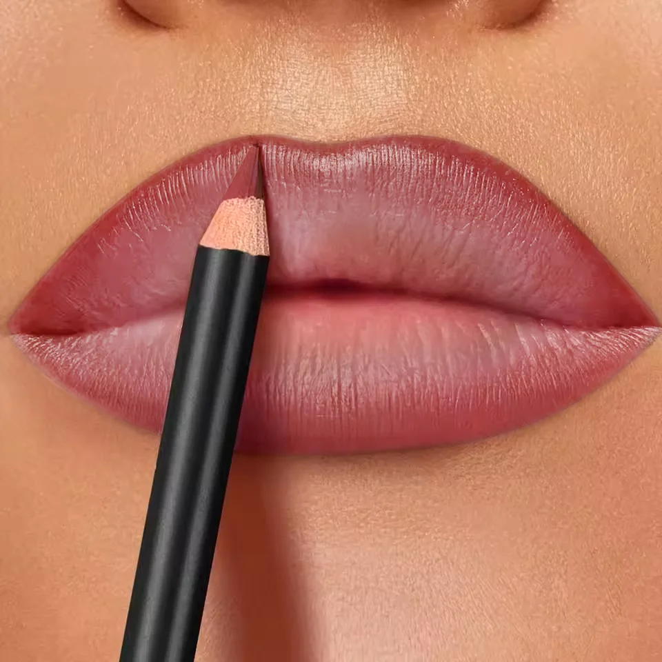 Crayon à lèvres mat, teinte Rose Brique